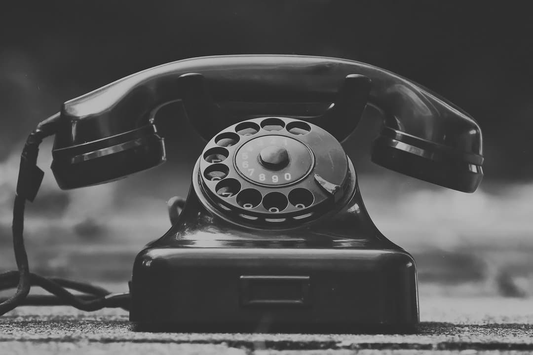 altes-telefon-waehlscheibe-1920x1280-2.jpg